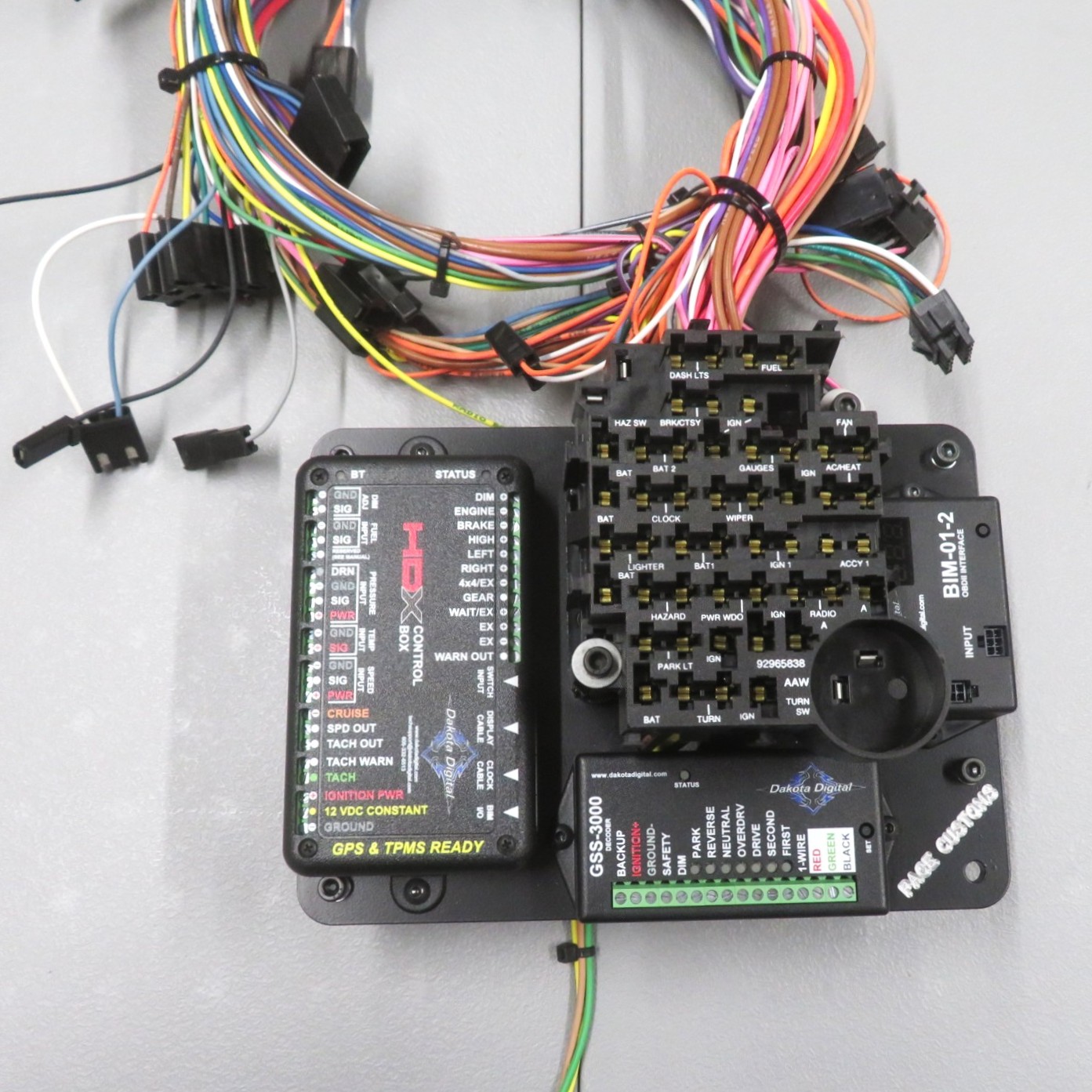 MOUNTING PLATE FOR DAKOTA DIGITAL AND FUSE BOX - Image 3
