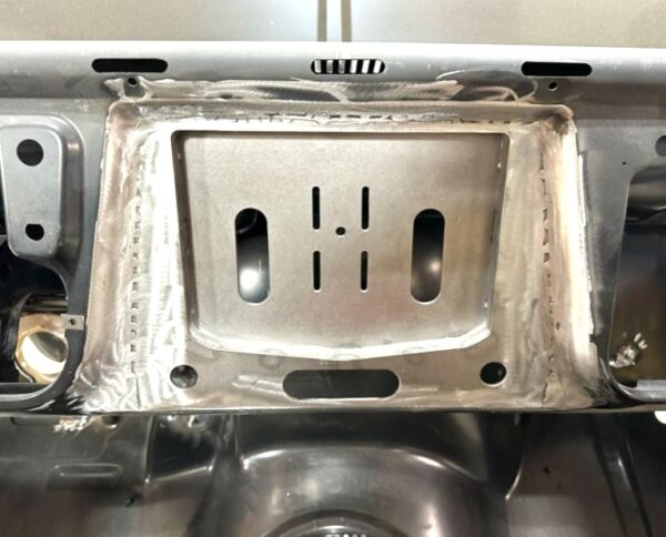MOUNTING PLATE FOR A STINGER HEIGH-10 RADIO - Image 4