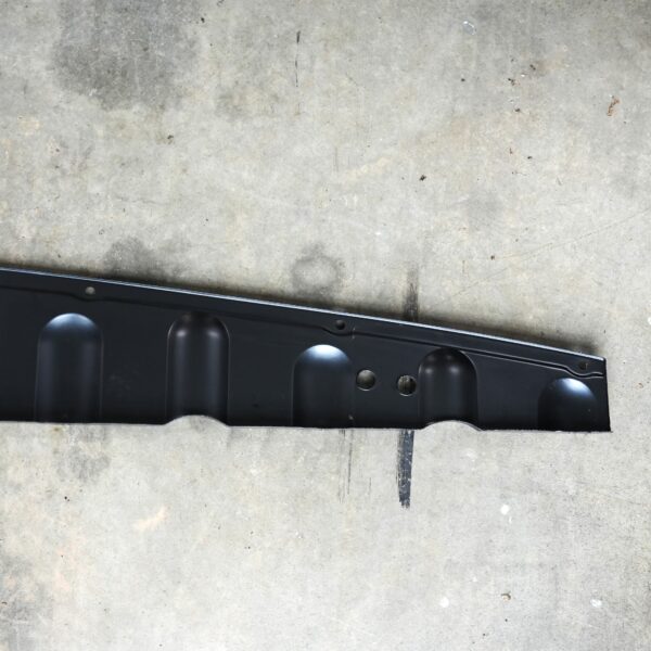 KEY PARTS FRONT STONE DEFLECTOR '67-'68 - Image 3